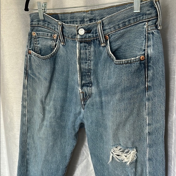 The Most Perfect Vintage Levi’s 501 Blue Denim Jeans - Picture 3 of 12